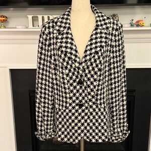 Lily & Taylor Black & Cream Houndstooth Wool Blazer – Made in USA – Size 16